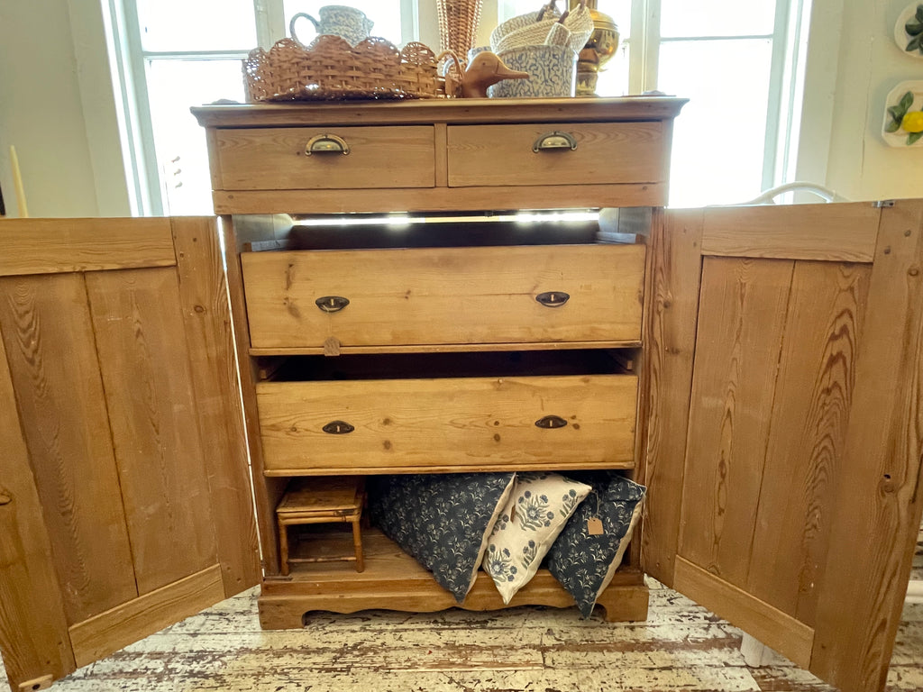 Dressers — Lucketts Store